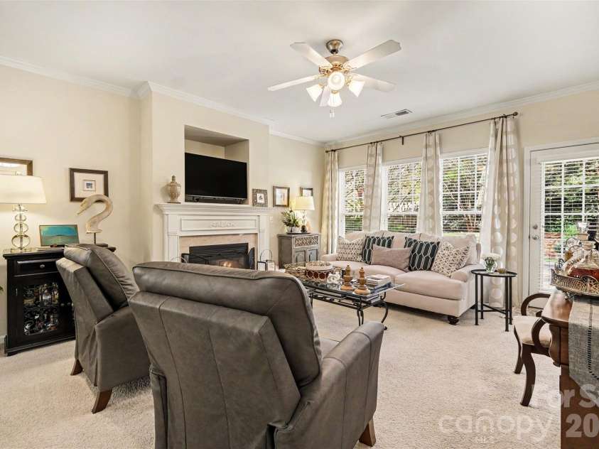 1727 Crabapple Tree Lane, Charlotte, NC 28214.  MLS# CAR4434813, YatesRealty ID 57807. 