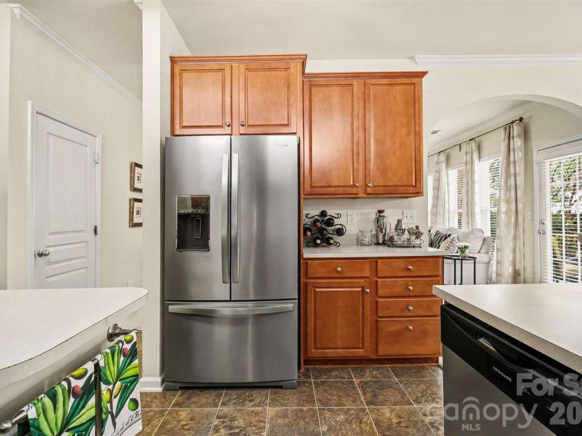 1727 Crabapple Tree Lane, Charlotte, NC 28214.  MLS# CAR4434813, YatesRealty ID 57807. 