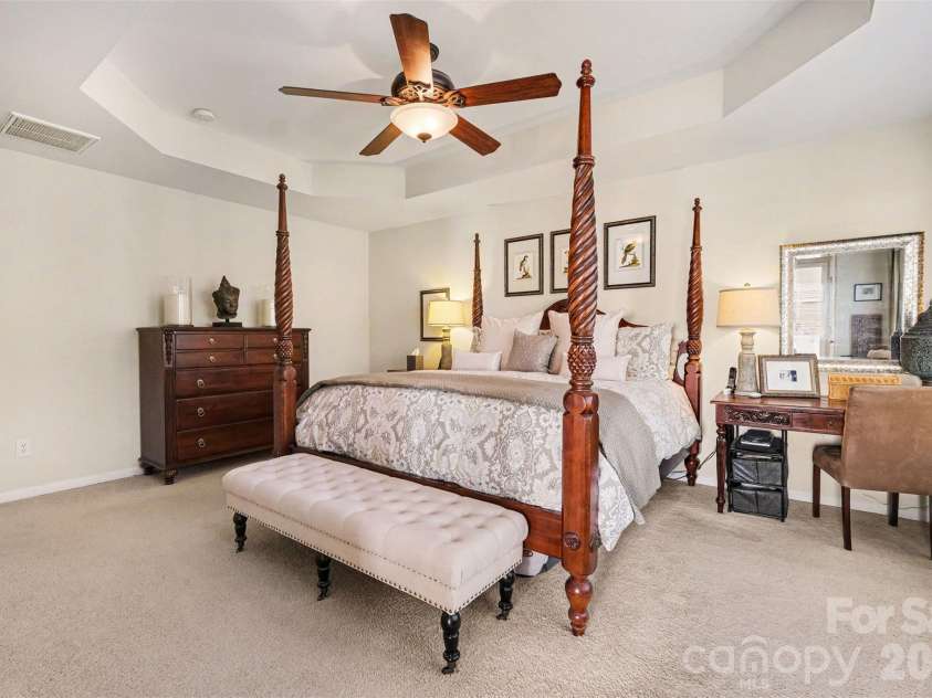1727 Crabapple Tree Lane, Charlotte, NC 28214.  MLS# CAR4434813, YatesRealty ID 57807. 