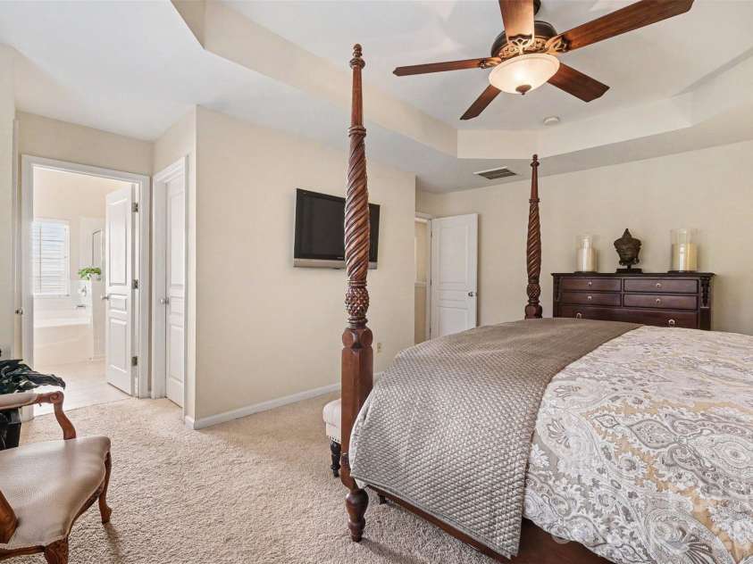 1727 Crabapple Tree Lane, Charlotte, NC 28214.  MLS# CAR4434813, YatesRealty ID 57807. 