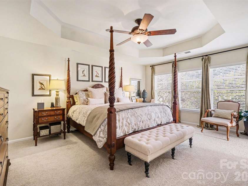 1727 Crabapple Tree Lane, Charlotte, NC 28214.  MLS# CAR4434813, YatesRealty ID 57807. 