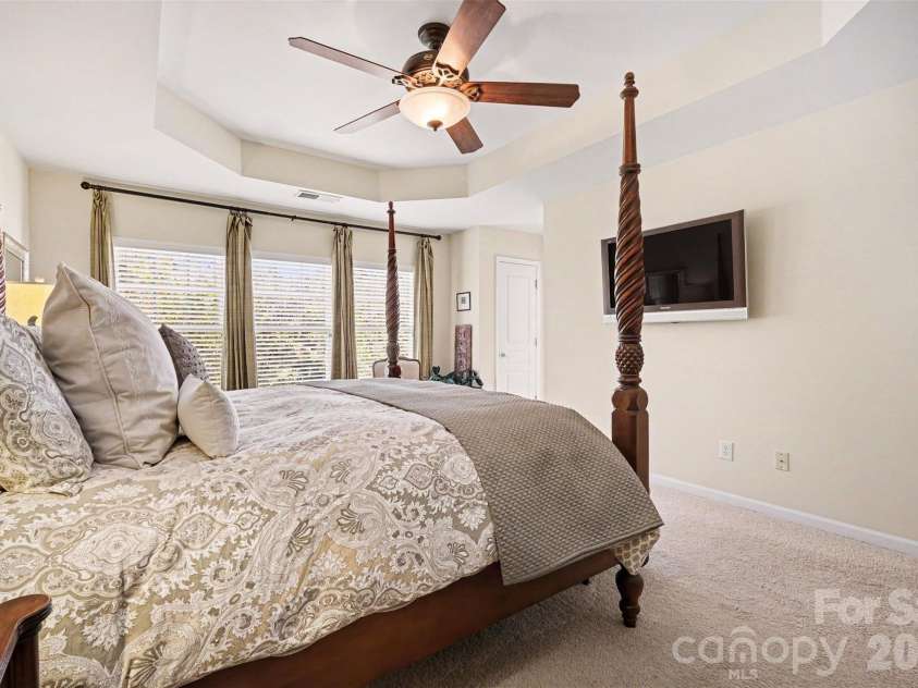 1727 Crabapple Tree Lane, Charlotte, NC 28214.  MLS# CAR4434813, YatesRealty ID 57807. 