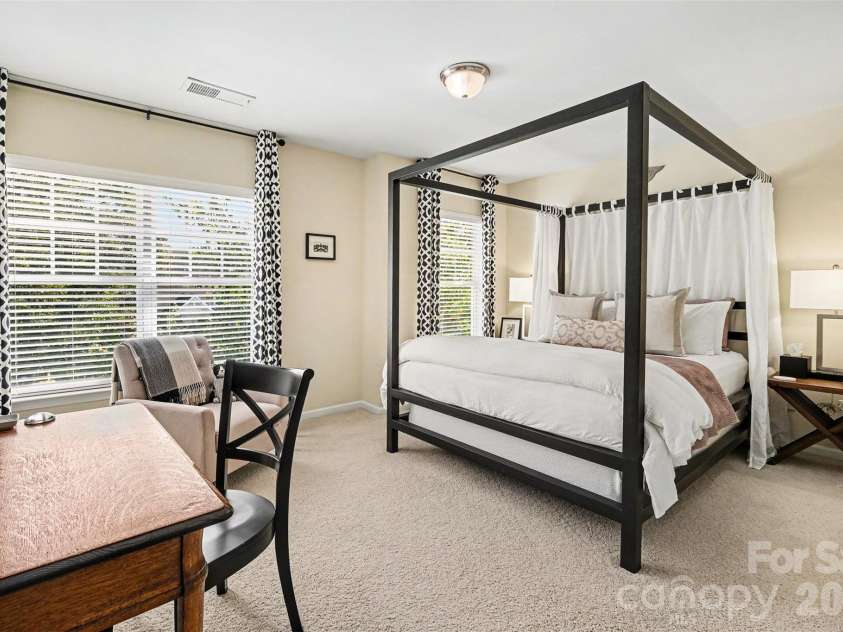 1727 Crabapple Tree Lane, Charlotte, NC 28214.  MLS# CAR4434813, YatesRealty ID 57807. 