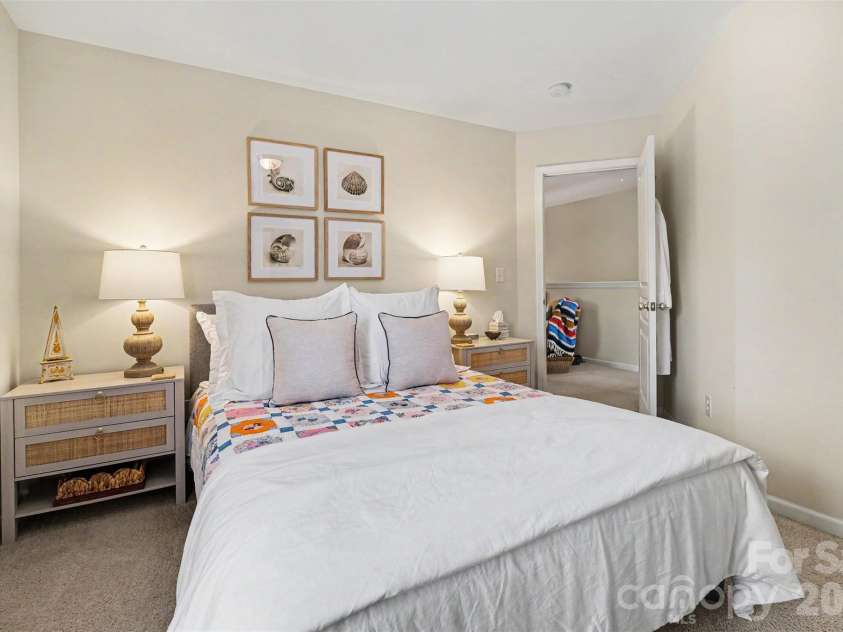 1727 Crabapple Tree Lane, Charlotte, NC 28214.  MLS# CAR4434813, YatesRealty ID 57807. 