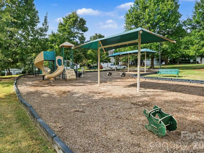 1727 Crabapple Tree Lane, Charlotte, NC 28214.  MLS# CAR4434813, YatesRealty ID 57807. 