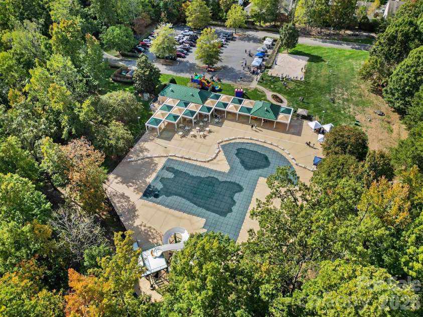 1727 Crabapple Tree Lane, Charlotte, NC 28214.  MLS# CAR4434813, YatesRealty ID 57807. 