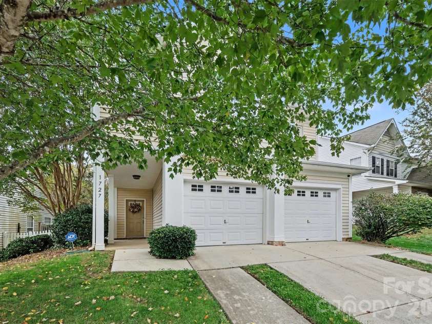1727 Crabapple Tree Lane, Charlotte, NC 28214.  MLS# CAR4434813, YatesRealty ID 57807. 