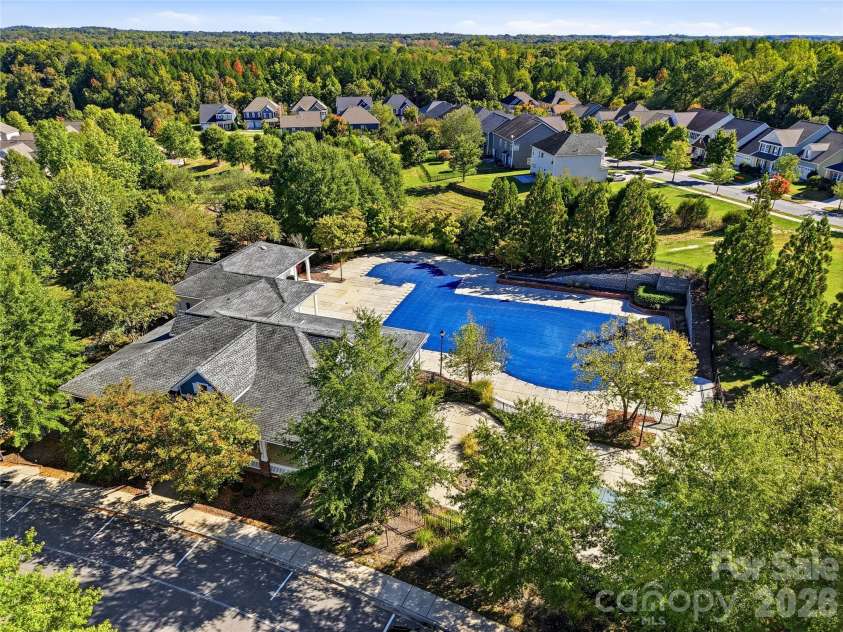 16918 Summers Walk Boulevard, Davidson, NC 28036.  MLS# CAR4436252, YatesRealty ID 57810. 