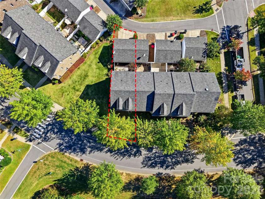 16918 Summers Walk Boulevard, Davidson, NC 28036.  MLS# CAR4436252, YatesRealty ID 57810. 
