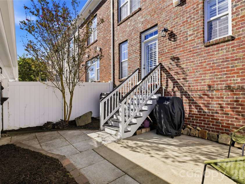 16918 Summers Walk Boulevard, Davidson, NC 28036.  MLS# CAR4436252, YatesRealty ID 57810. Already fenced