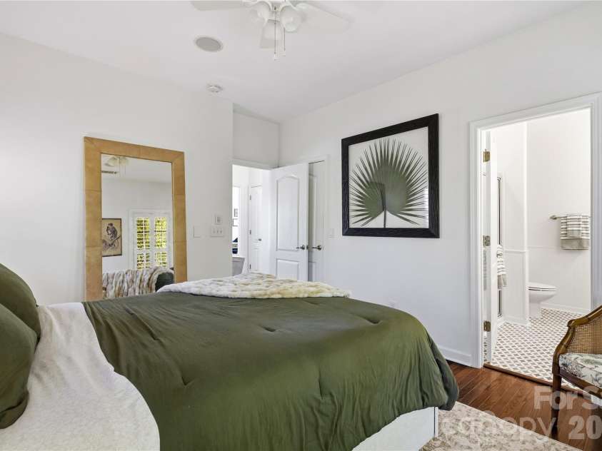 16918 Summers Walk Boulevard, Davidson, NC 28036.  MLS# CAR4436252, YatesRealty ID 57810. Wood floors throughout
