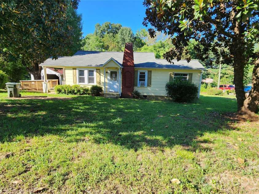 155 Hayes Avenue, Hudson, NC 28638.  MLS# CAR4433605, YatesRealty ID 57813. 