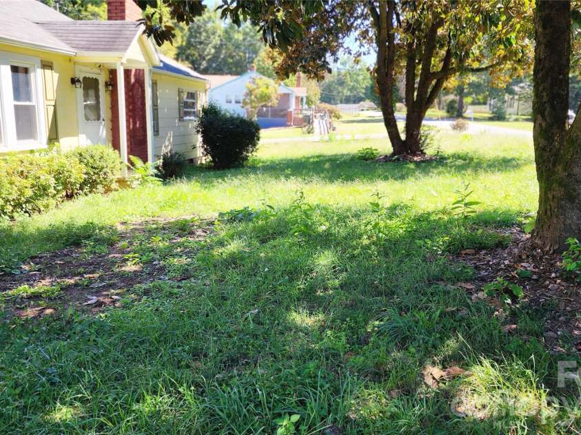 155 Hayes Avenue, Hudson, NC 28638.  MLS# CAR4433605, YatesRealty ID 57813. 