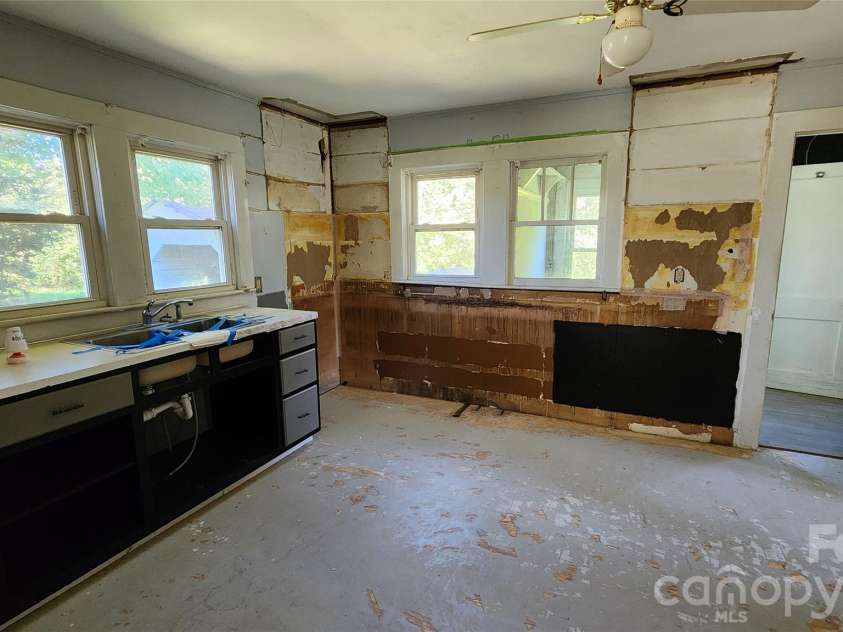 155 Hayes Avenue, Hudson, NC 28638.  MLS# CAR4433605, YatesRealty ID 57813. 