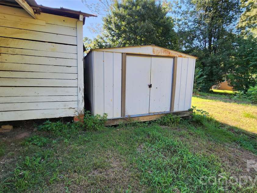 155 Hayes Avenue, Hudson, NC 28638.  MLS# CAR4433605, YatesRealty ID 57813. 