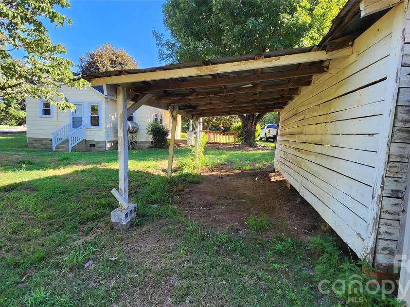 155 Hayes Avenue, Hudson, NC 28638.  MLS# CAR4433605, YatesRealty ID 57813. 