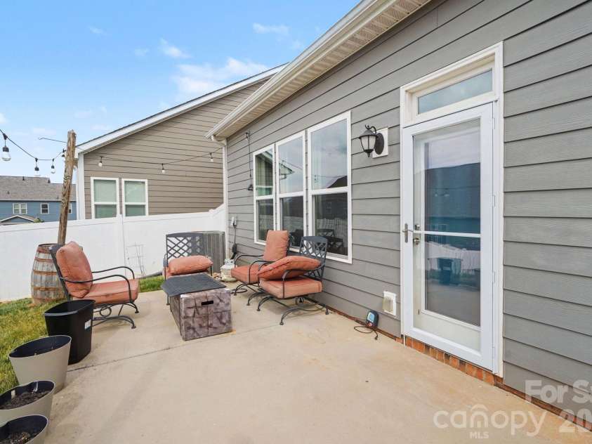 3013 Bonterra Boulevard, Indian Trail, NC 28079.  MLS# CAR4435336, YatesRealty ID 57815. Backyard