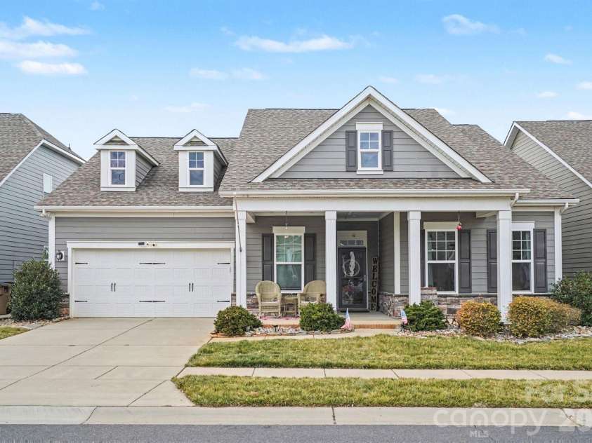 3013 Bonterra Boulevard, Indian Trail, NC 28079.  MLS# CAR4435336, YatesRealty ID 57815. Front