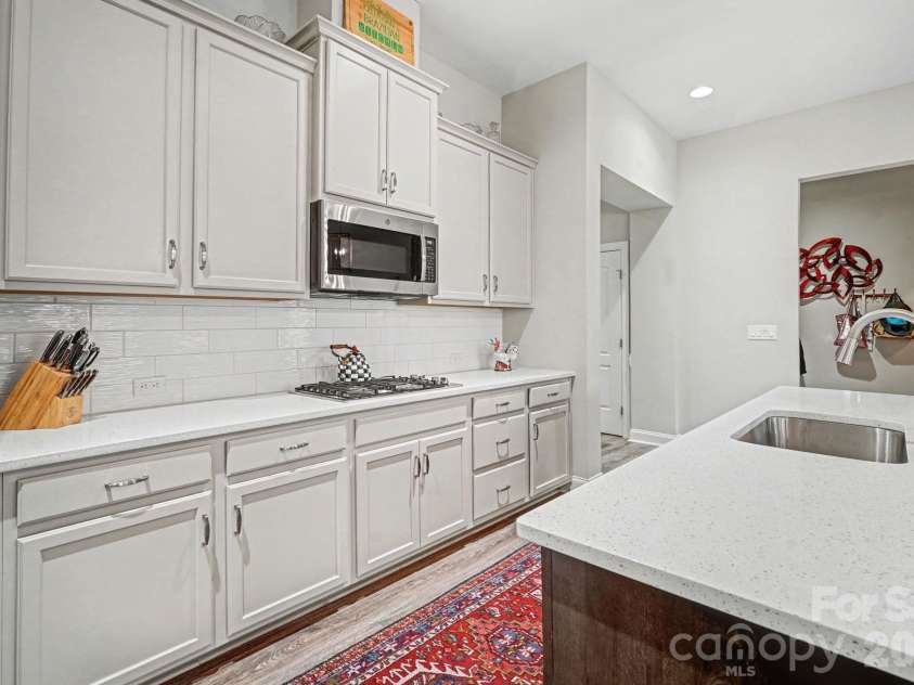 3013 Bonterra Boulevard, Indian Trail, NC 28079.  MLS# CAR4435336, YatesRealty ID 57815. Kitchen