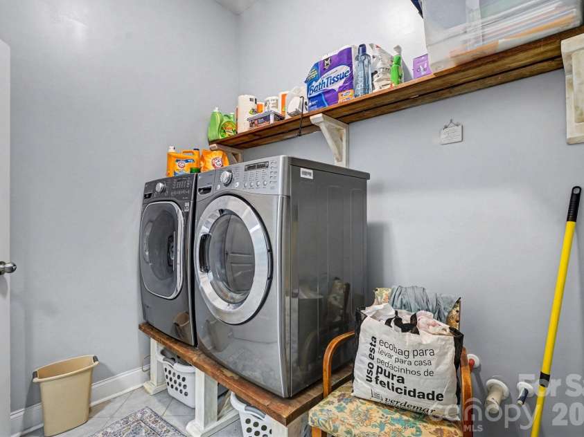 3013 Bonterra Boulevard, Indian Trail, NC 28079.  MLS# CAR4435336, YatesRealty ID 57815. Laundry room