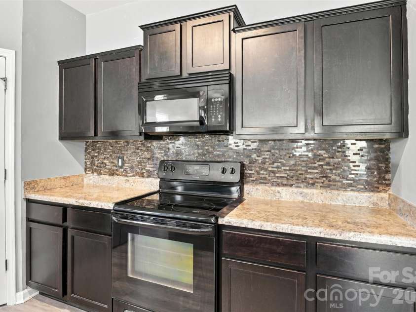 11228 Deer Chase Lane, Charlotte, NC 28262.  MLS# CAR4432965, YatesRealty ID 57819. 