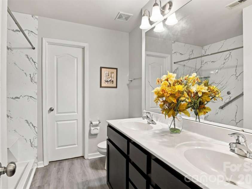 11228 Deer Chase Lane, Charlotte, NC 28262.  MLS# CAR4432965, YatesRealty ID 57819. 