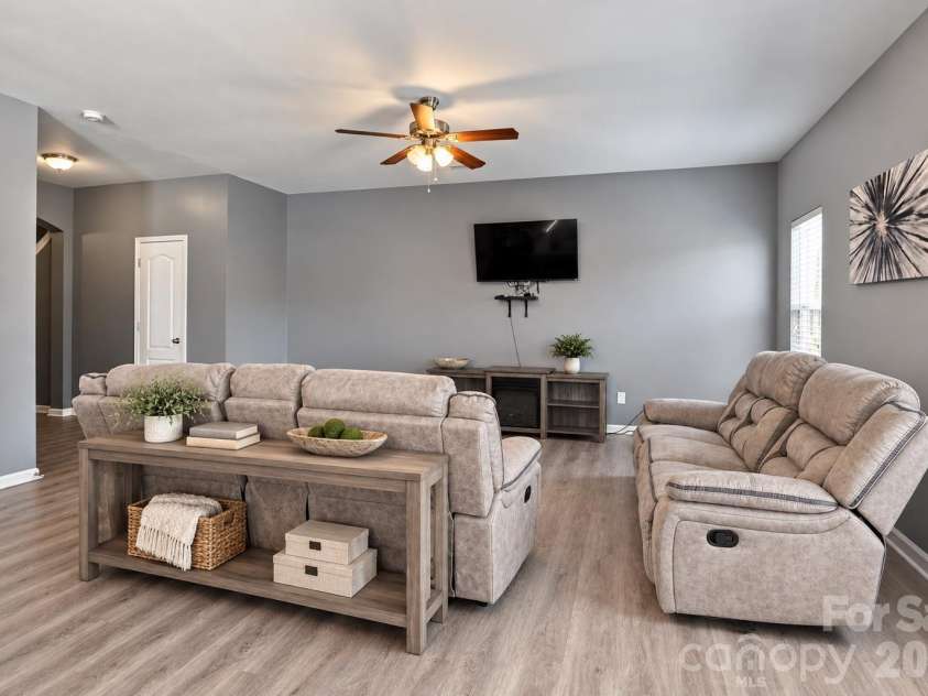 11228 Deer Chase Lane, Charlotte, NC 28262.  MLS# CAR4432965, YatesRealty ID 57819. 