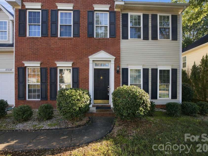 17237 Baldwin Hall Drive, Charlotte, NC 28277.  MLS# CAR4410882, YatesRealty ID 57822. 