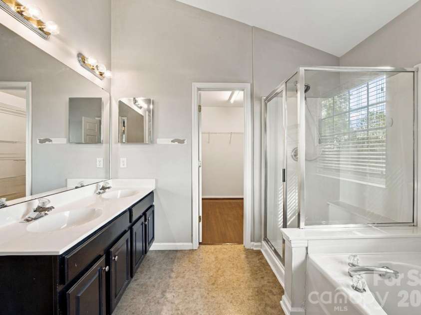 17237 Baldwin Hall Drive, Charlotte, NC 28277.  MLS# CAR4410882, YatesRealty ID 57822. 