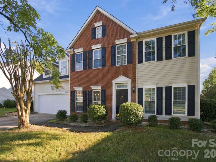 17237 Baldwin Hall Drive, Charlotte, NC 28277.  MLS# CAR4410882, YatesRealty ID 57822. 