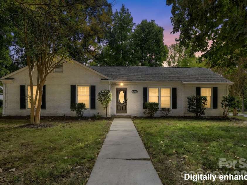 6500 Woodfield Drive, Charlotte, NC 28215.  MLS# CAR4426679, YatesRealty ID 57827. 