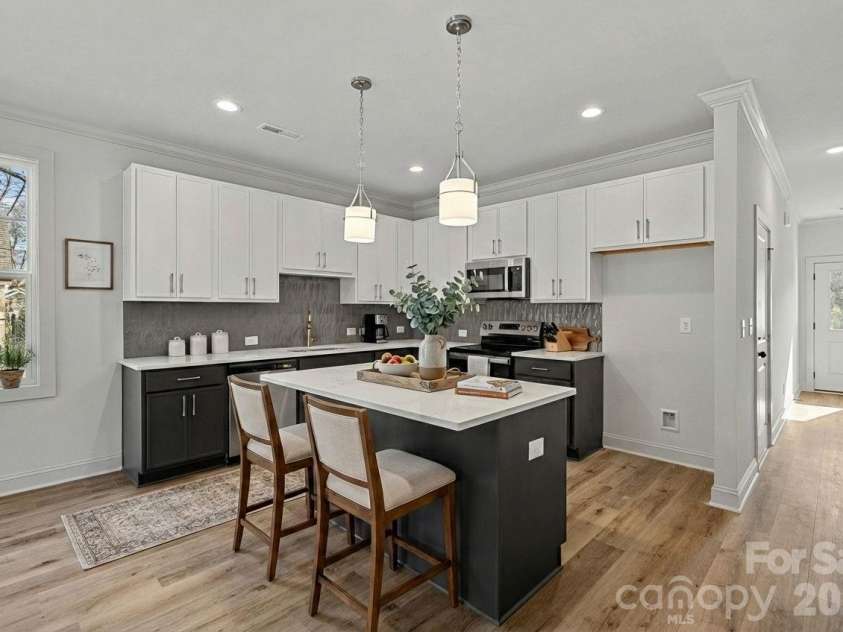 4420 Northaven Drive, Charlotte, NC 28206.  MLS# CAR4341032, YatesRealty ID 5783. 