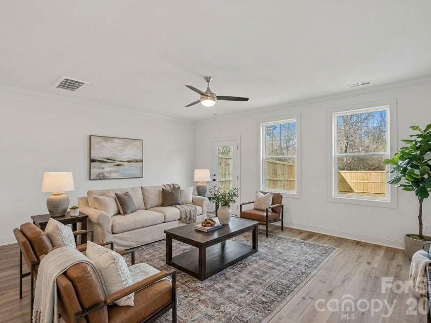 4420 Northaven Drive, Charlotte, NC 28206.  MLS# CAR4341032, YatesRealty ID 5783. 