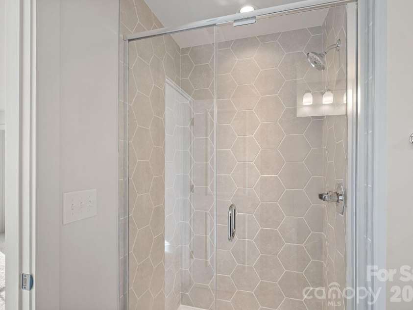 4420 Northaven Drive, Charlotte, NC 28206.  MLS# CAR4341032, YatesRealty ID 5783. 