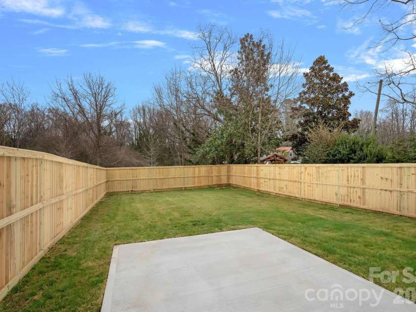 4420 Northaven Drive, Charlotte, NC 28206.  MLS# CAR4341032, YatesRealty ID 5783. 