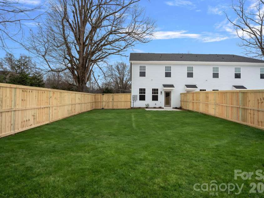 4420 Northaven Drive, Charlotte, NC 28206.  MLS# CAR4341032, YatesRealty ID 5783. 