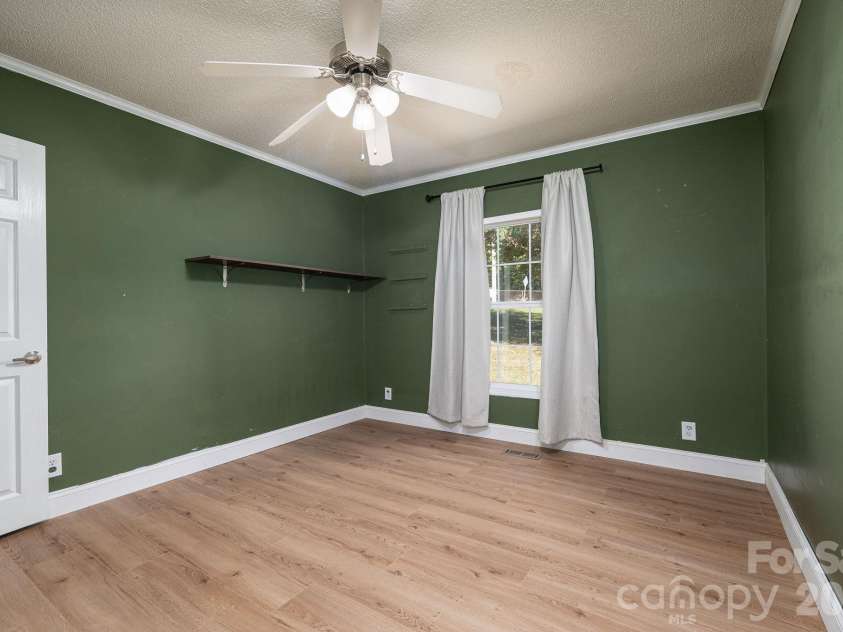417 Pinnacle Road, Kings Mountain, NC 28086.  MLS# CAR4436311, YatesRealty ID 57832. 