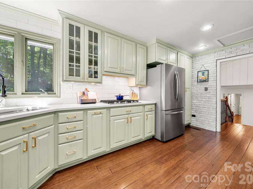 6 Oakwood Court, Clover, SC 29710.  MLS# CAR4434149, YatesRealty ID 57836. 
