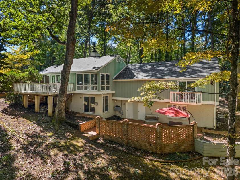 6 Oakwood Court, Clover, SC 29710.  MLS# CAR4434149, YatesRealty ID 57836. 