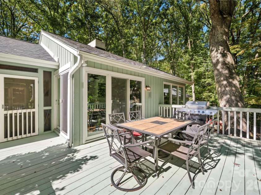 6 Oakwood Court, Clover, SC 29710.  MLS# CAR4434149, YatesRealty ID 57836. 