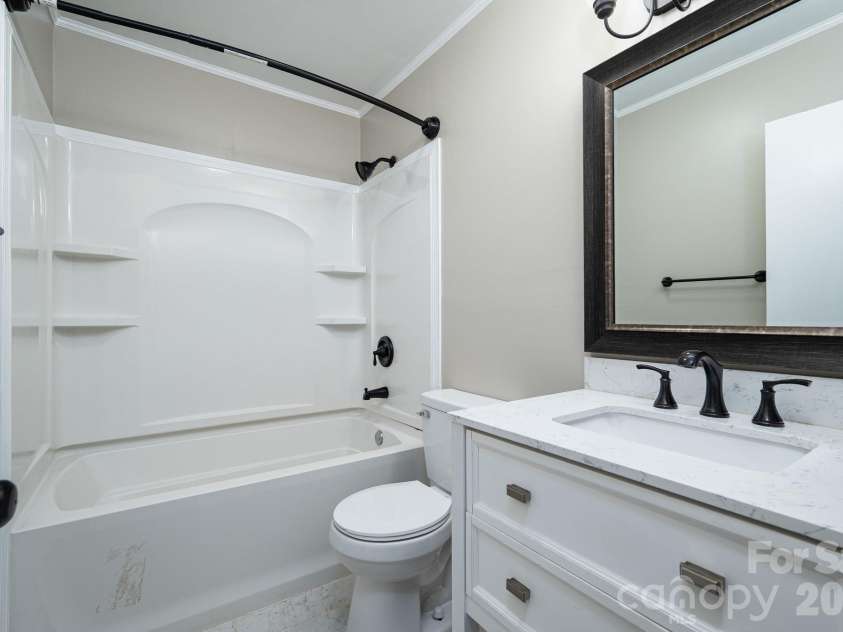 413 Klutz Street, Maiden, NC 28650.  MLS# CAR4436291, YatesRealty ID 57839. 