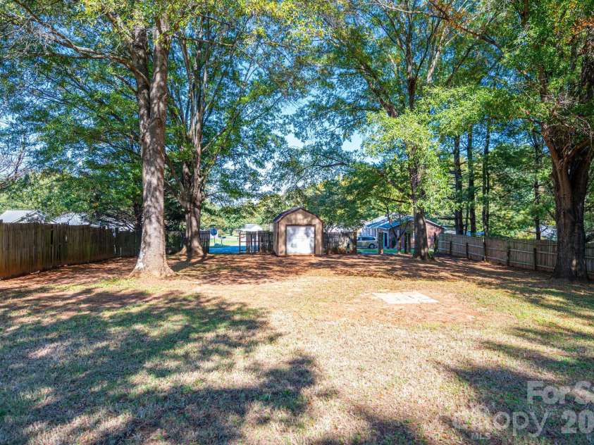 413 Klutz Street, Maiden, NC 28650.  MLS# CAR4436291, YatesRealty ID 57839. 