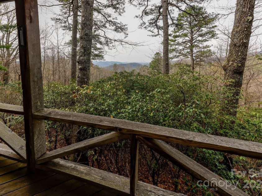 40 Tagalong Lane, Black Mountain, NC 28711.  MLS# CAR4131803, YatesRealty ID 5784. 