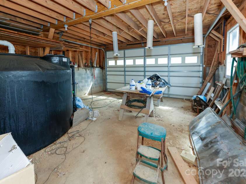 40 Tagalong Lane, Black Mountain, NC 28711.  MLS# CAR4131803, YatesRealty ID 5784. 