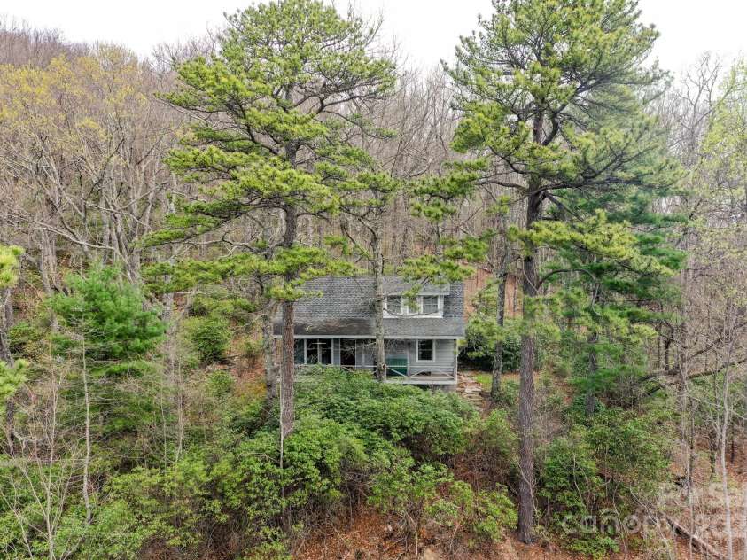 40 Tagalong Lane, Black Mountain, NC 28711.  MLS# CAR4131803, YatesRealty ID 5784. 