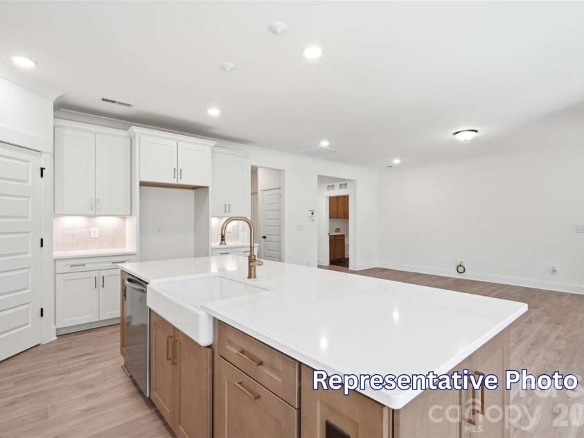 4500 Blue Mound Court, Stanley, NC 28164.  MLS# CAR4436774, YatesRealty ID 57852. Kitchen