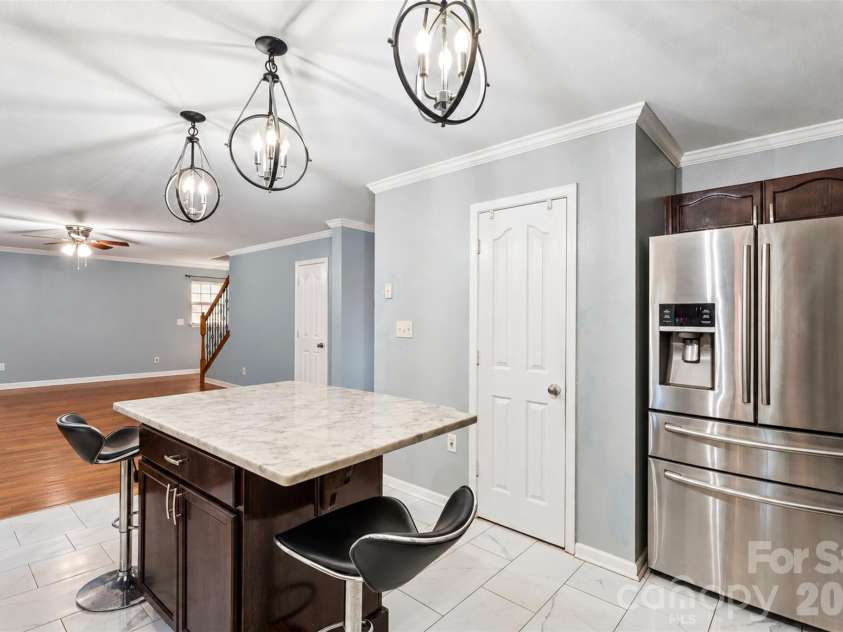 5142 Grays Ridge Drive, Charlotte, NC 28269.  MLS# CAR4429698, YatesRealty ID 57853. 