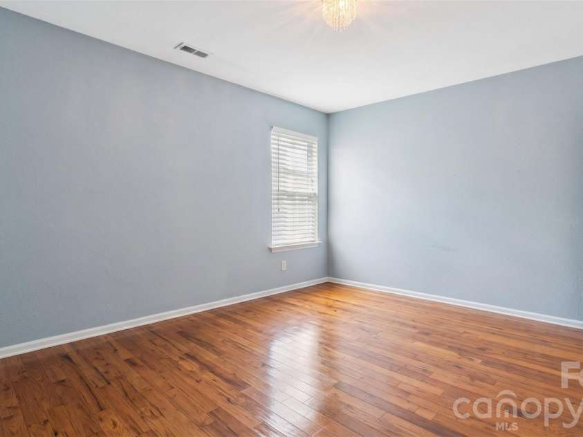 5142 Grays Ridge Drive, Charlotte, NC 28269.  MLS# CAR4429698, YatesRealty ID 57853. 