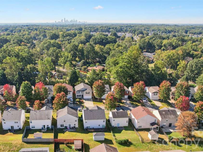 5142 Grays Ridge Drive, Charlotte, NC 28269.  MLS# CAR4429698, YatesRealty ID 57853. 
