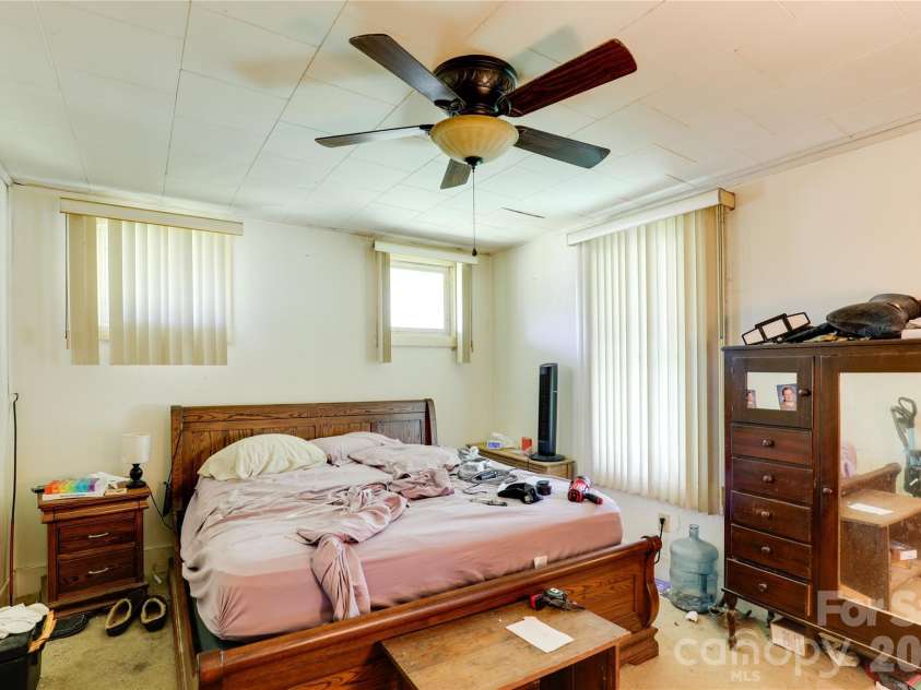 44 B Street, East Flat Rock, NC 28726.  MLS# CAR4435240, YatesRealty ID 57854. 